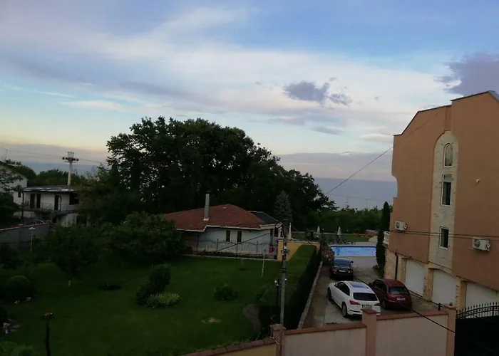 Dva 3 Апартаменты *